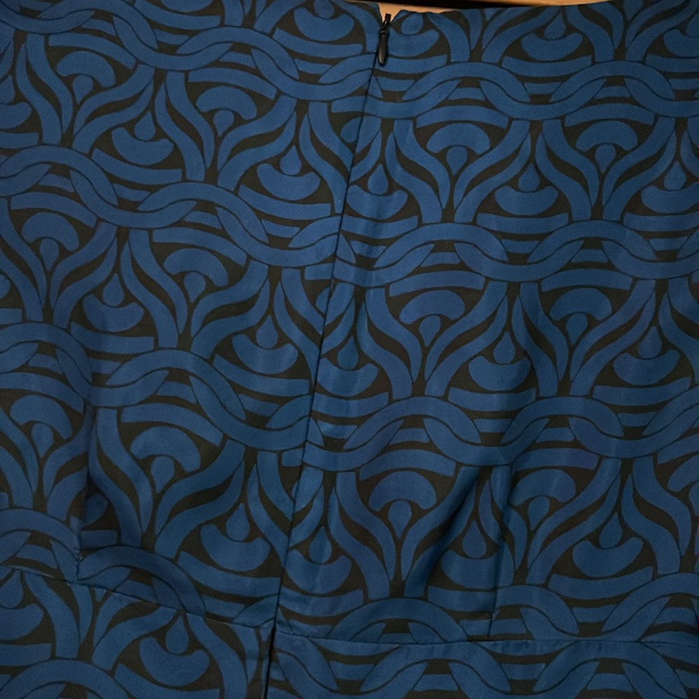 Banana republic size 4p silk modern swirl dress - Picture 7 of 7